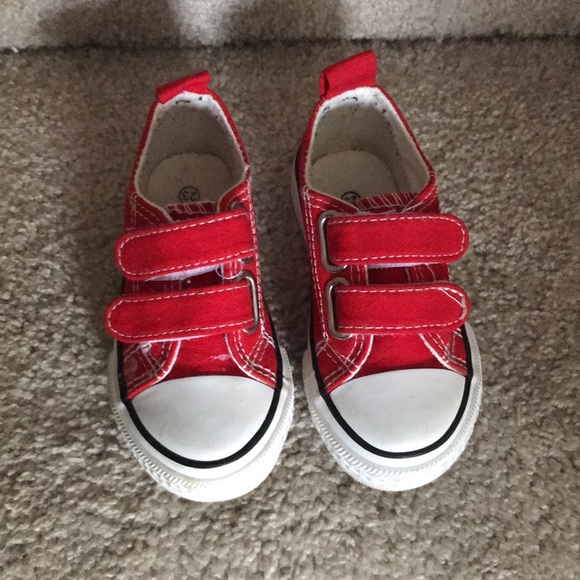 Red baby shoes - Picture 5 of 5